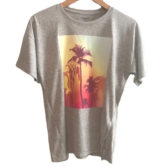 NWT! Old Navy Active Go-Dry tee shirt 🌴 - Picture 1 of 6